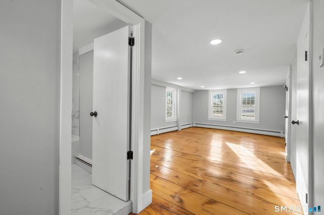 712 Main Street, Glastonbury, CT 06073