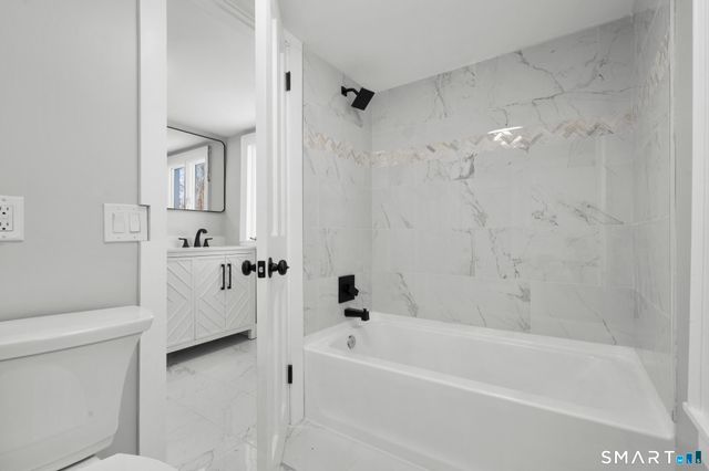 712 Main Street, Glastonbury, CT 06073