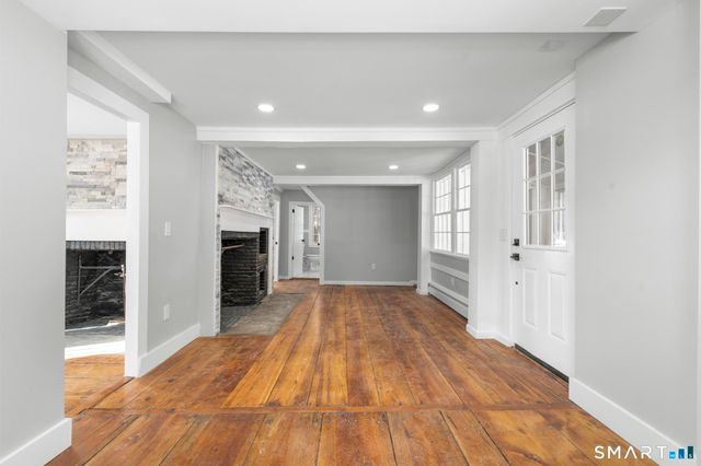 712 Main Street, Glastonbury, CT 06073