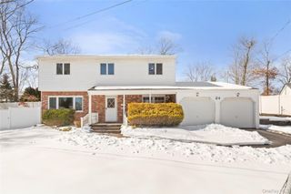 24 King Avenue, Melville, NY 11747