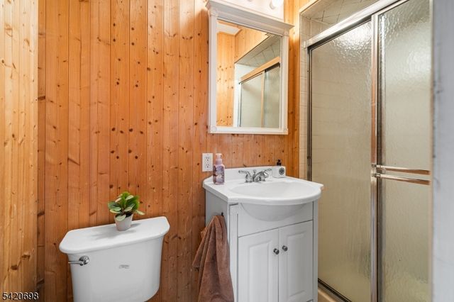 556 Valley Rd, Clark Twp., NJ 07066