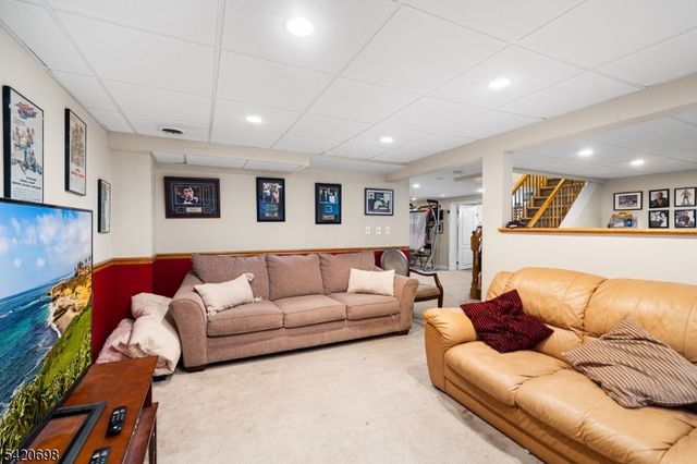 556 Valley Rd, Clark Twp., NJ 07066