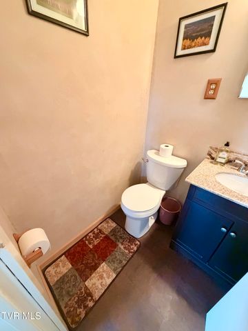 121 Southwest Beverly Avenue, Wise, VA 24293