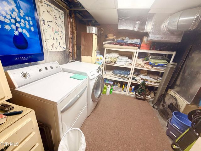 121 Southwest Beverly Avenue, Wise, VA 24293