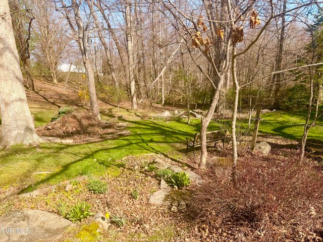 121 Southwest Beverly Avenue, Wise, VA 24293