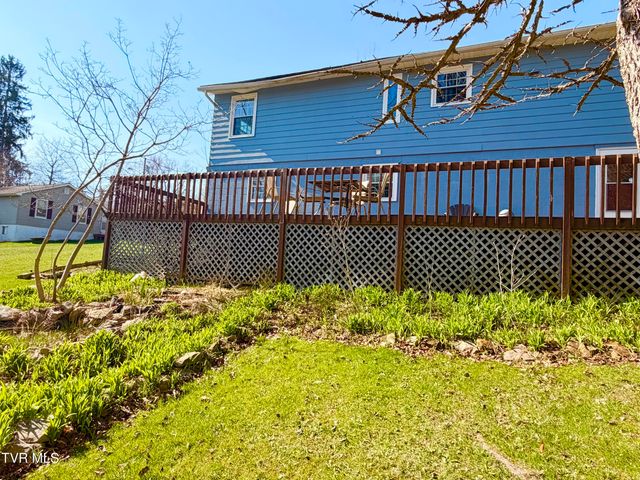 121 Southwest Beverly Avenue, Wise, VA 24293