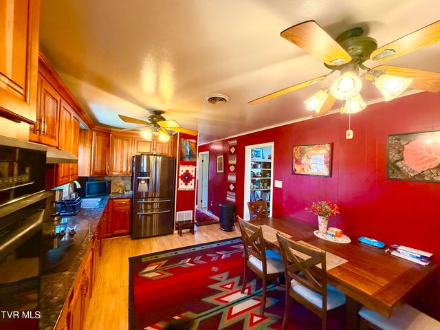 121 Southwest Beverly Avenue, Wise, VA 24293