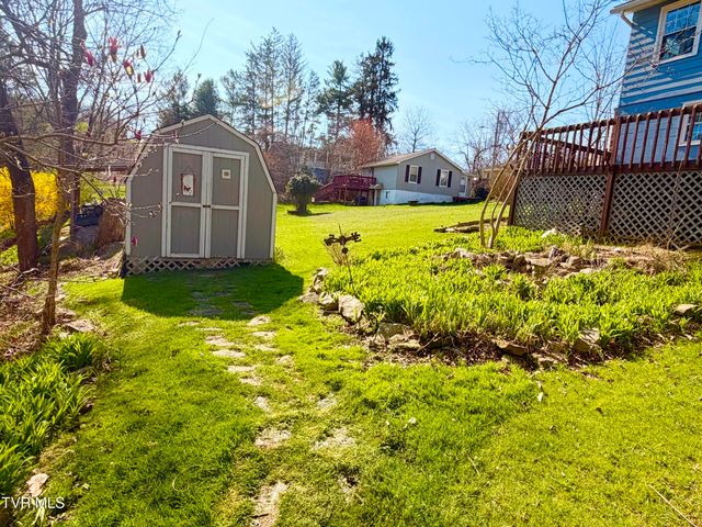 121 Southwest Beverly Avenue, Wise, VA 24293