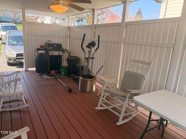 121 Southwest Beverly Avenue, Wise, VA 24293