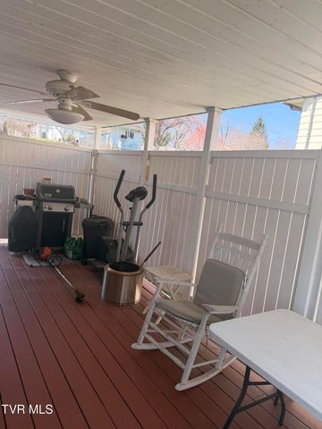 121 Southwest Beverly Avenue, Wise, VA 24293