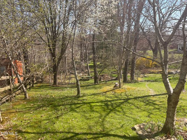 121 Southwest Beverly Avenue, Wise, VA 24293