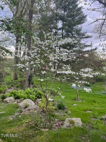 121 Southwest Beverly Avenue, Wise, VA 24293