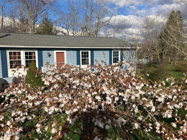 121 Southwest Beverly Avenue, Wise, VA 24293