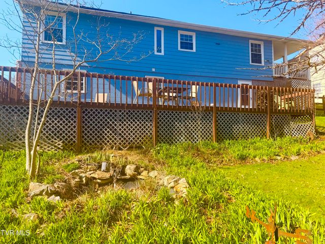 121 Southwest Beverly Avenue, Wise, VA 24293