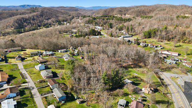 121 Southwest Beverly Avenue, Wise, VA 24293