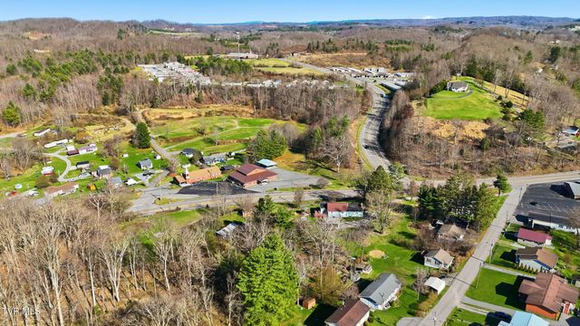 121 Southwest Beverly Avenue, Wise, VA 24293