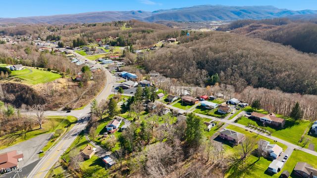 121 Southwest Beverly Avenue, Wise, VA 24293