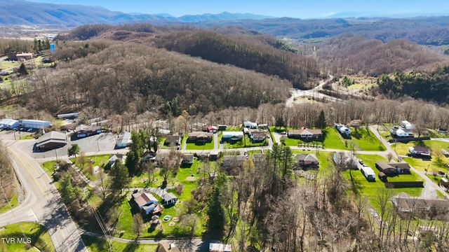 121 Southwest Beverly Avenue, Wise, VA 24293