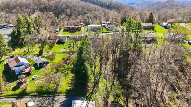 121 Southwest Beverly Avenue, Wise, VA 24293