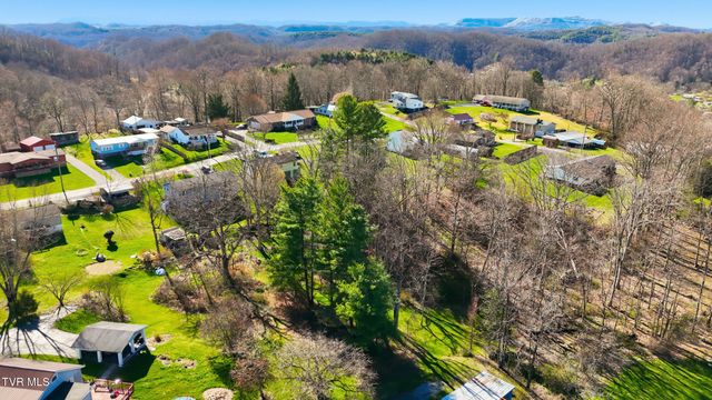 121 Southwest Beverly Avenue, Wise, VA 24293