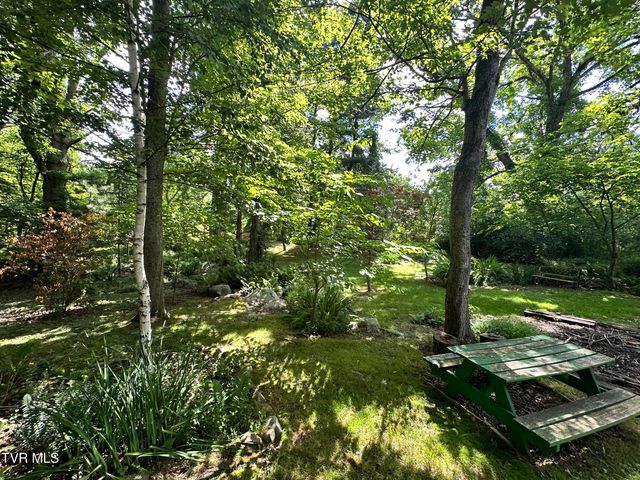 121 Southwest Beverly Avenue, Wise, VA 24293