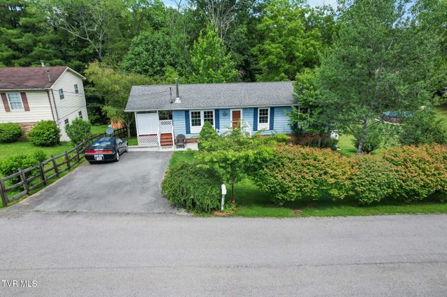 121 Southwest Beverly Avenue, Wise, VA 24293