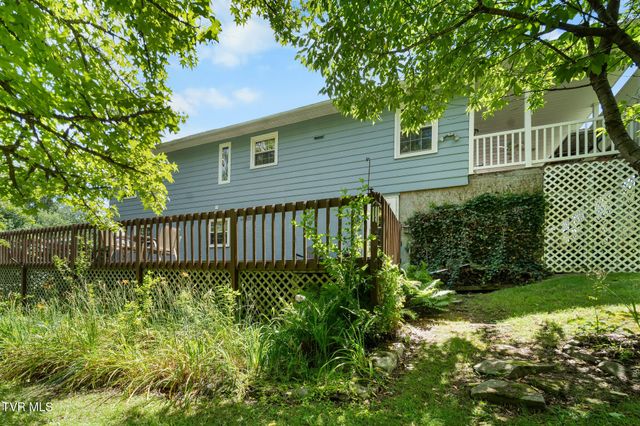 121 Southwest Beverly Avenue, Wise, VA 24293