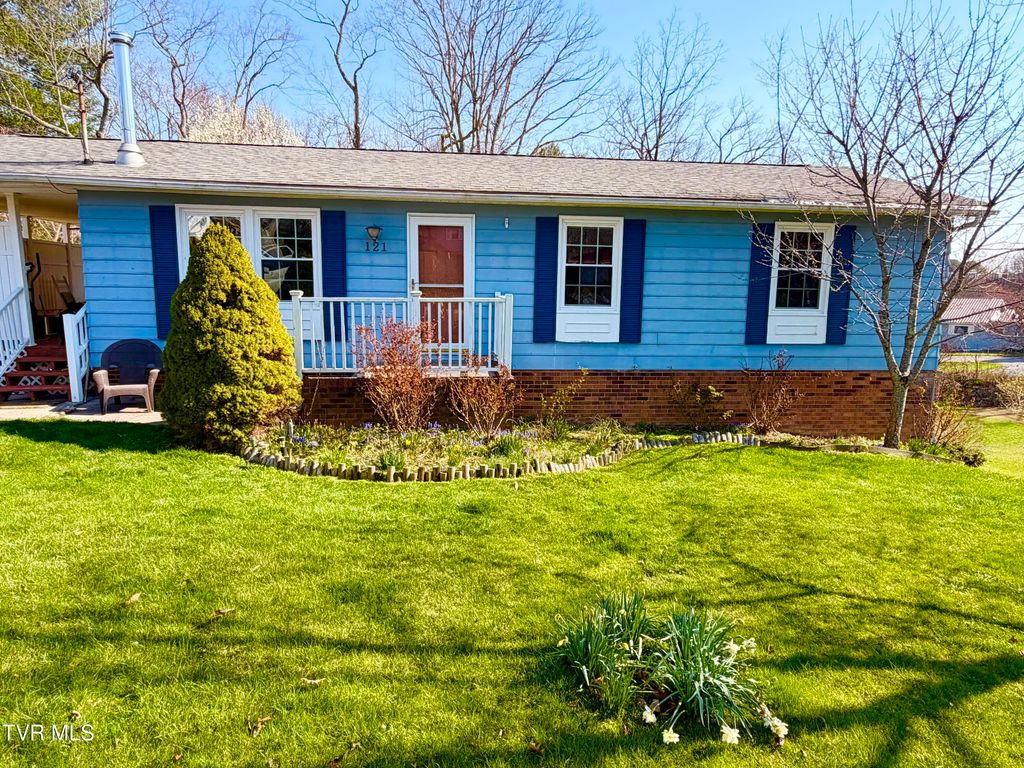 121 Southwest Beverly Avenue, Wise, VA 24293