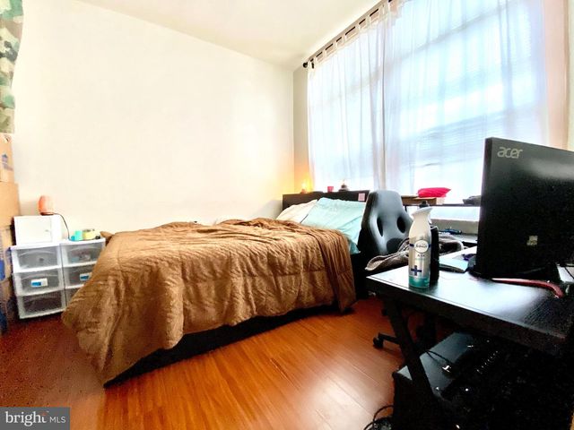 8 COMMONWEALTH AVE, Claymont, DE 19703