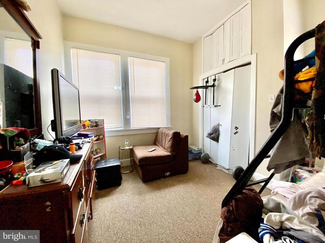 8 COMMONWEALTH AVE, Claymont, DE 19703