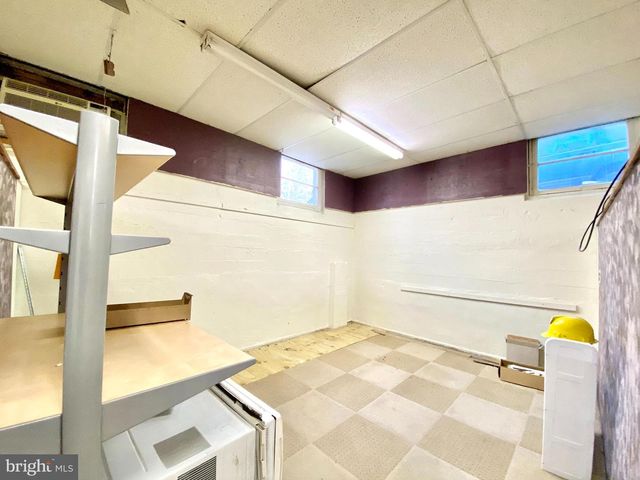 8 COMMONWEALTH AVE, Claymont, DE 19703