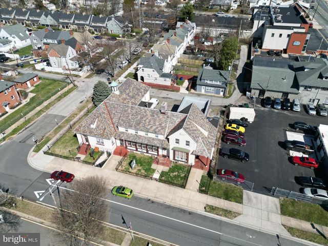 8 COMMONWEALTH AVE, Claymont, DE 19703