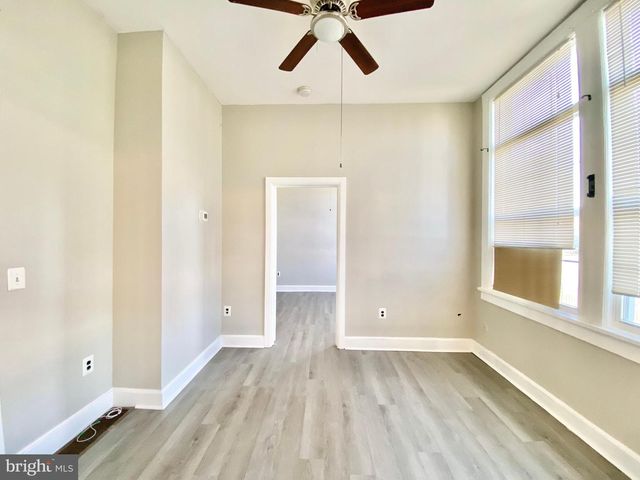 8 COMMONWEALTH AVE, Claymont, DE 19703