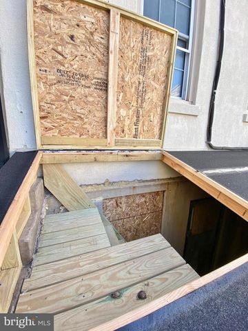 8 COMMONWEALTH AVE, Claymont, DE 19703