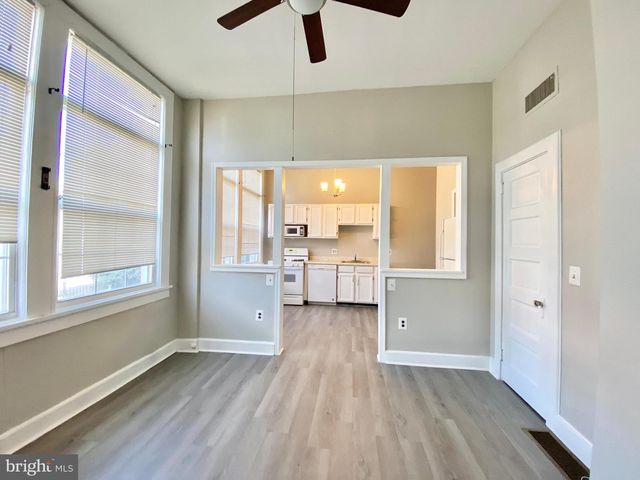 8 COMMONWEALTH AVE, Claymont, DE 19703