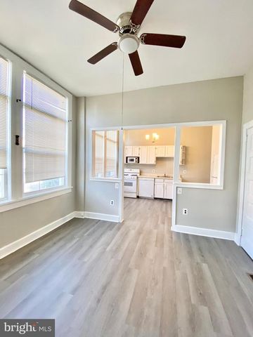 8 COMMONWEALTH AVE, Claymont, DE 19703