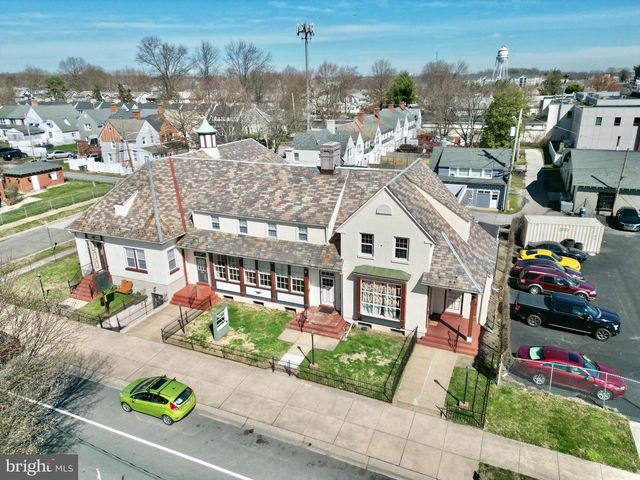 8 COMMONWEALTH AVE, Claymont, DE 19703