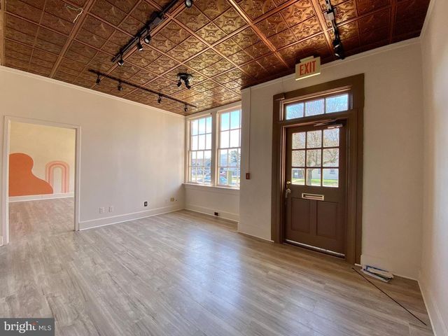 8 COMMONWEALTH AVE, Claymont, DE 19703