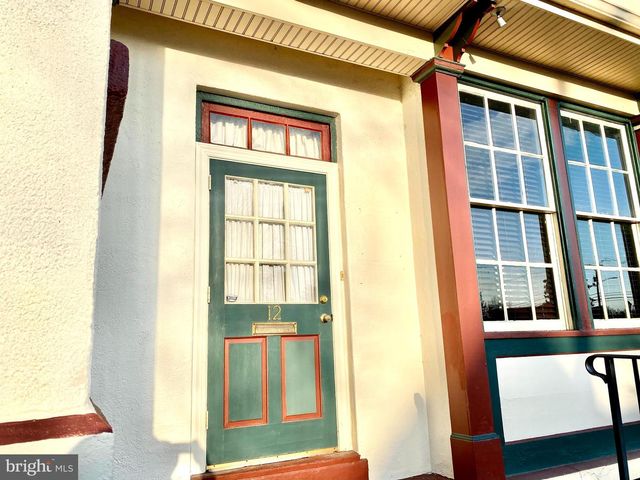 8 COMMONWEALTH AVE, Claymont, DE 19703