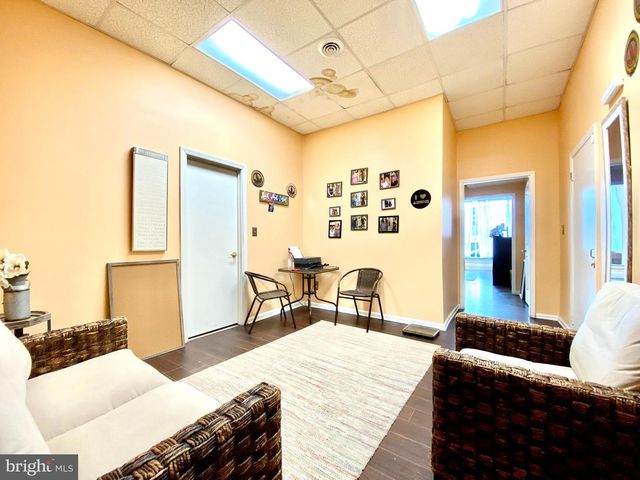 8 COMMONWEALTH AVE, Claymont, DE 19703