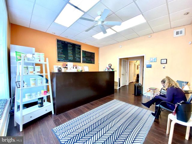 8 COMMONWEALTH AVE, Claymont, DE 19703