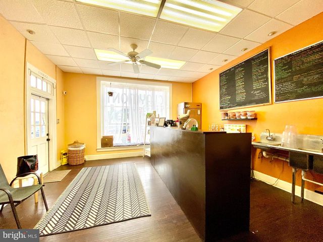 8 COMMONWEALTH AVE, Claymont, DE 19703