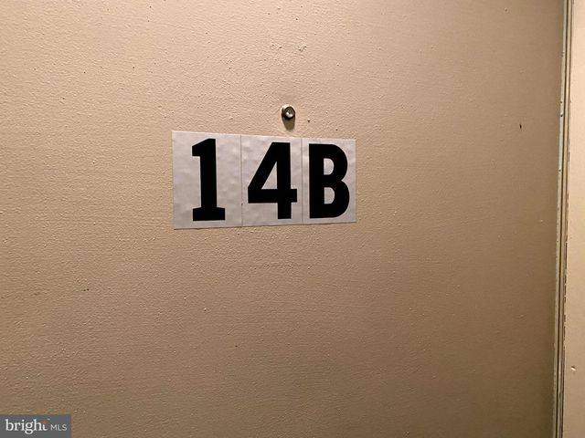 8 COMMONWEALTH AVE, Claymont, DE 19703