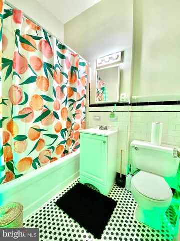 8 COMMONWEALTH AVE, Claymont, DE 19703