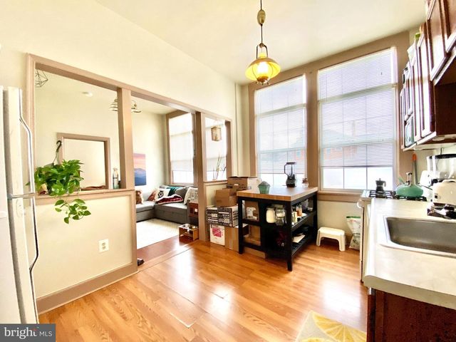 8 COMMONWEALTH AVE, Claymont, DE 19703