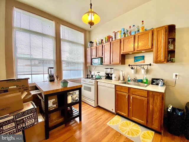 8 COMMONWEALTH AVE, Claymont, DE 19703