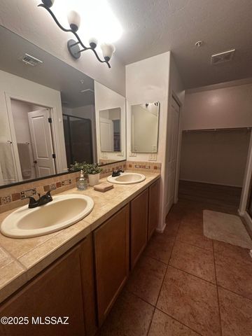 2018 E River Rd Unit 102, Tucson, AZ 85718