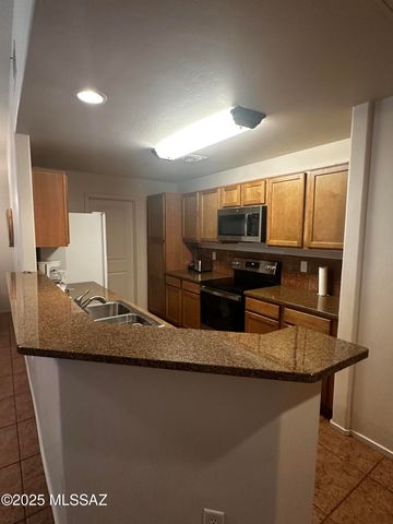 2018 E River Rd Unit 102, Tucson, AZ 85718