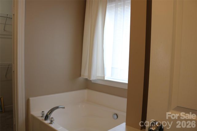 862 Loch Lomond Circle, Concord, NC 28025