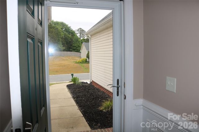 862 Loch Lomond Circle, Concord, NC 28025